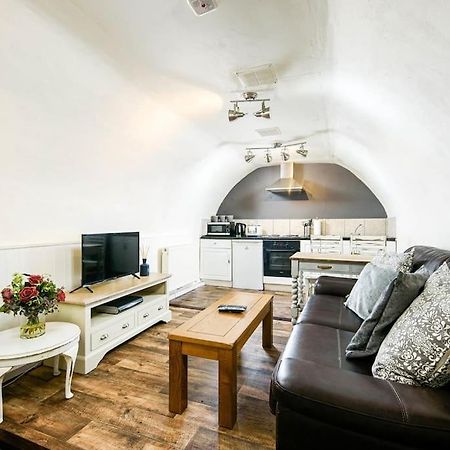 Unique 1 Bedroom Apartment-บาธ ภายนอก รูปภาพ