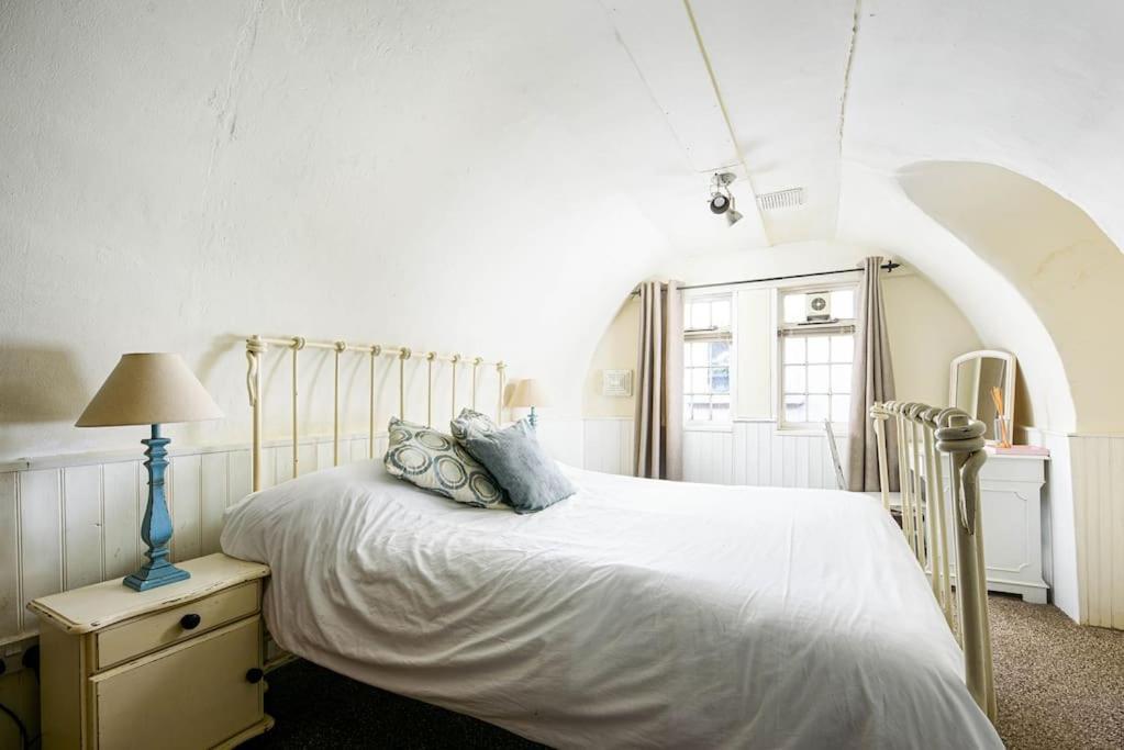 Unique 1 Bedroom Apartment-บาธ ภายนอก รูปภาพ
