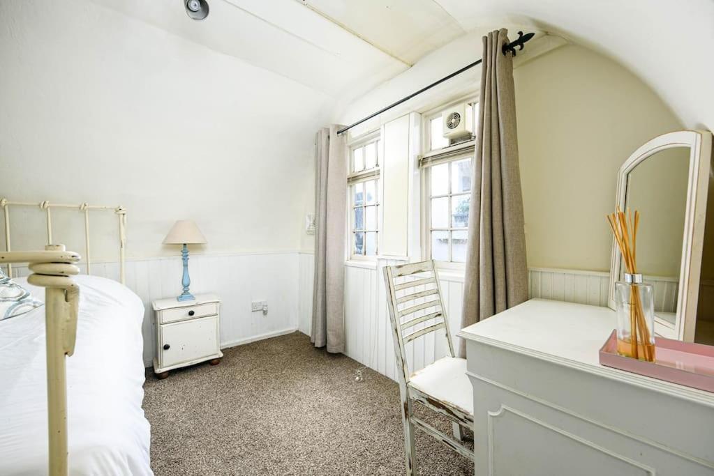 Unique 1 Bedroom Apartment-บาธ ภายนอก รูปภาพ