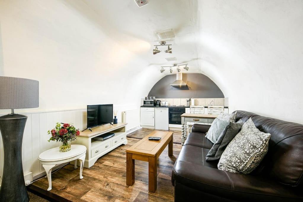 Unique 1 Bedroom Apartment-บาธ ภายนอก รูปภาพ
